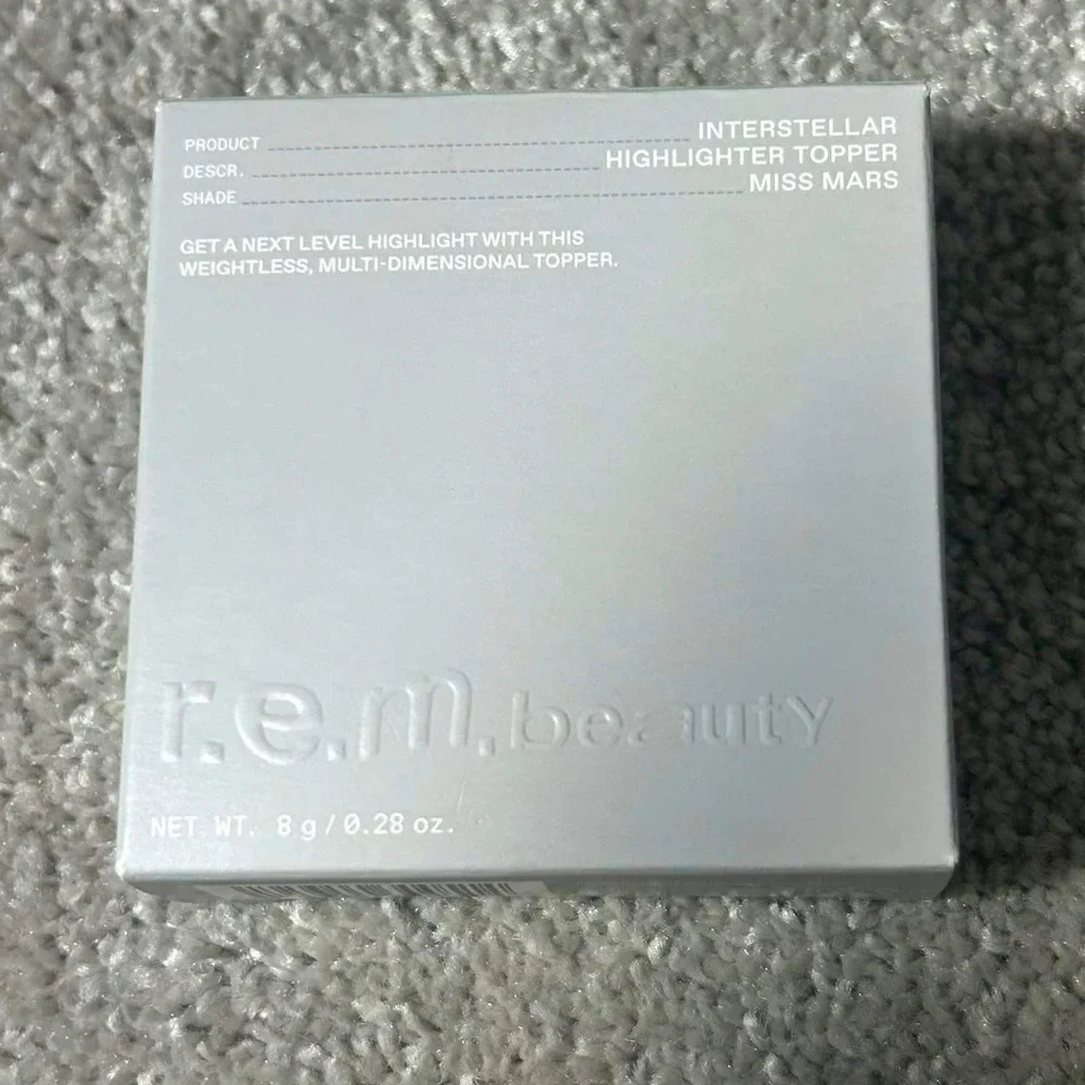 R.E.M. Beauty Interstellar Highlighter Topper Miss Mars NIB Full Size 8g/0.28 oz